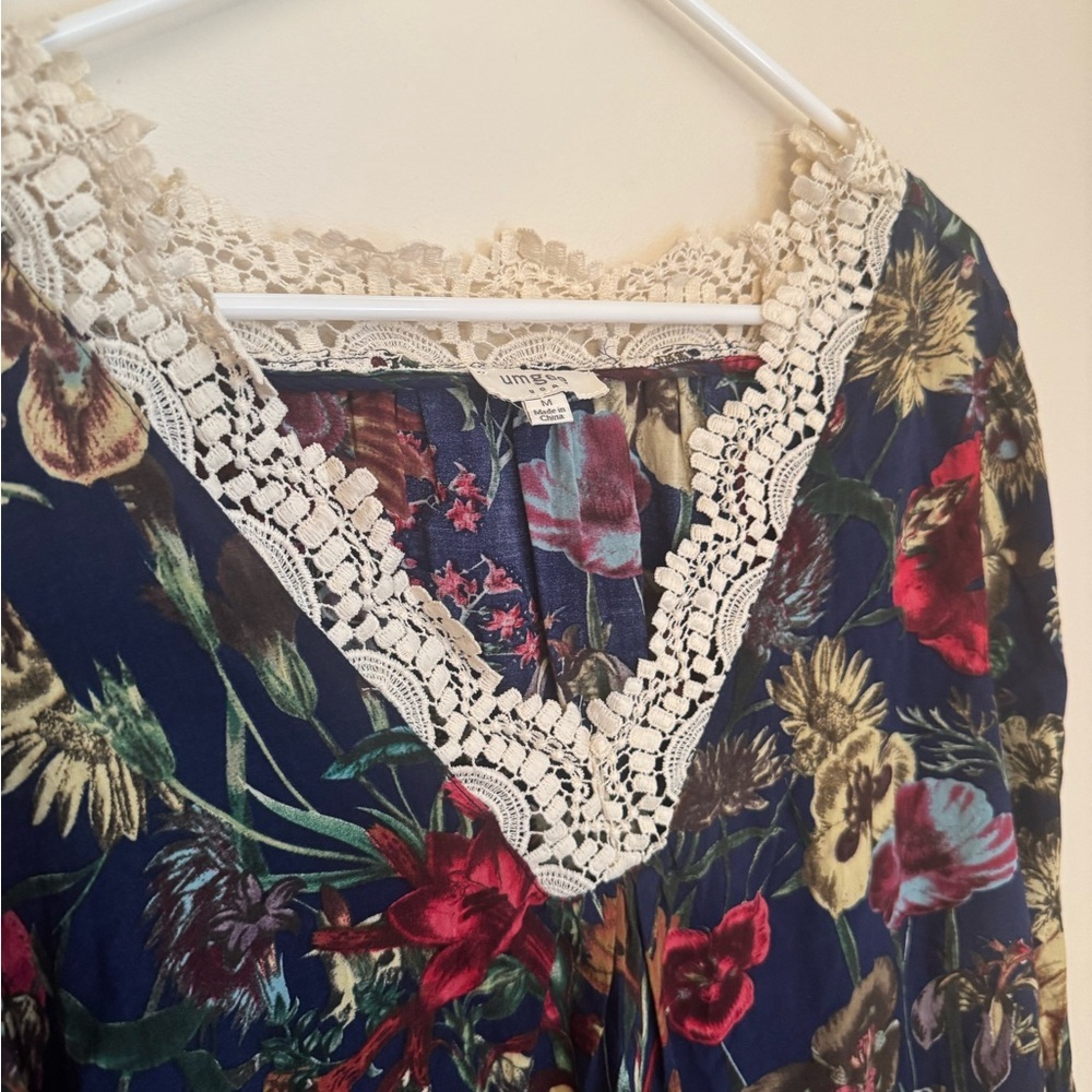 Umgee Floral Boho Whimsigoth Tunic Top Lace V-Neck Bell Sleeve Women’s Medium - Picture 3 of 6
